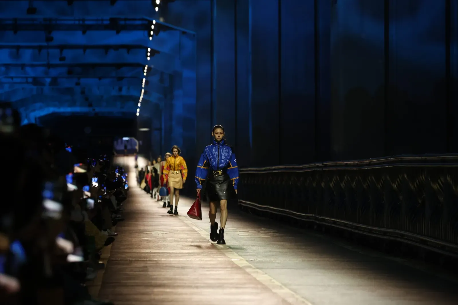 LOUIS VUITTON WOMEN'S PREFALL 23