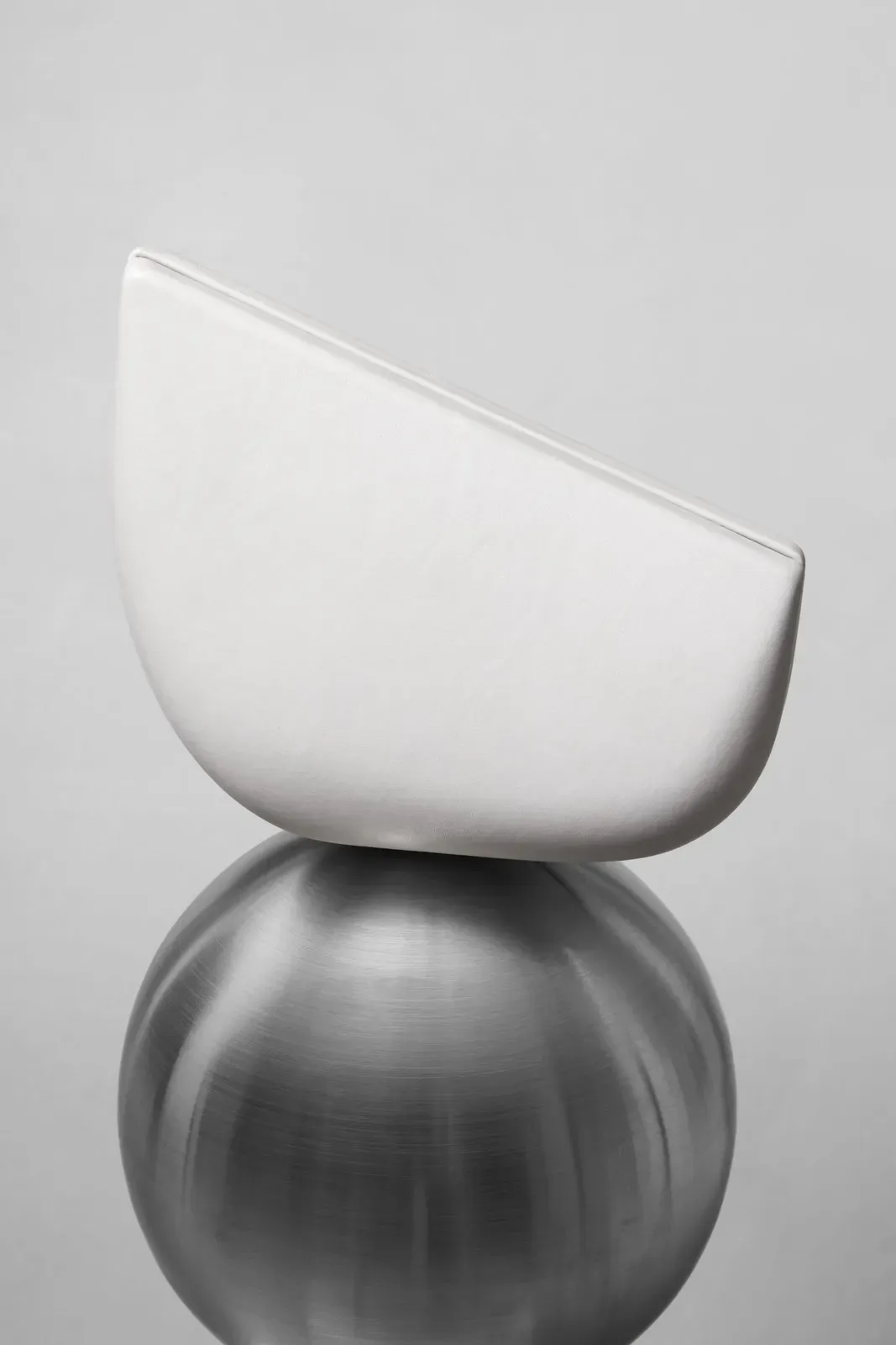 Marsèll Unveils ‘Fondamenta’ Clutch: A Sculptural Ode to Minimalism for Fall