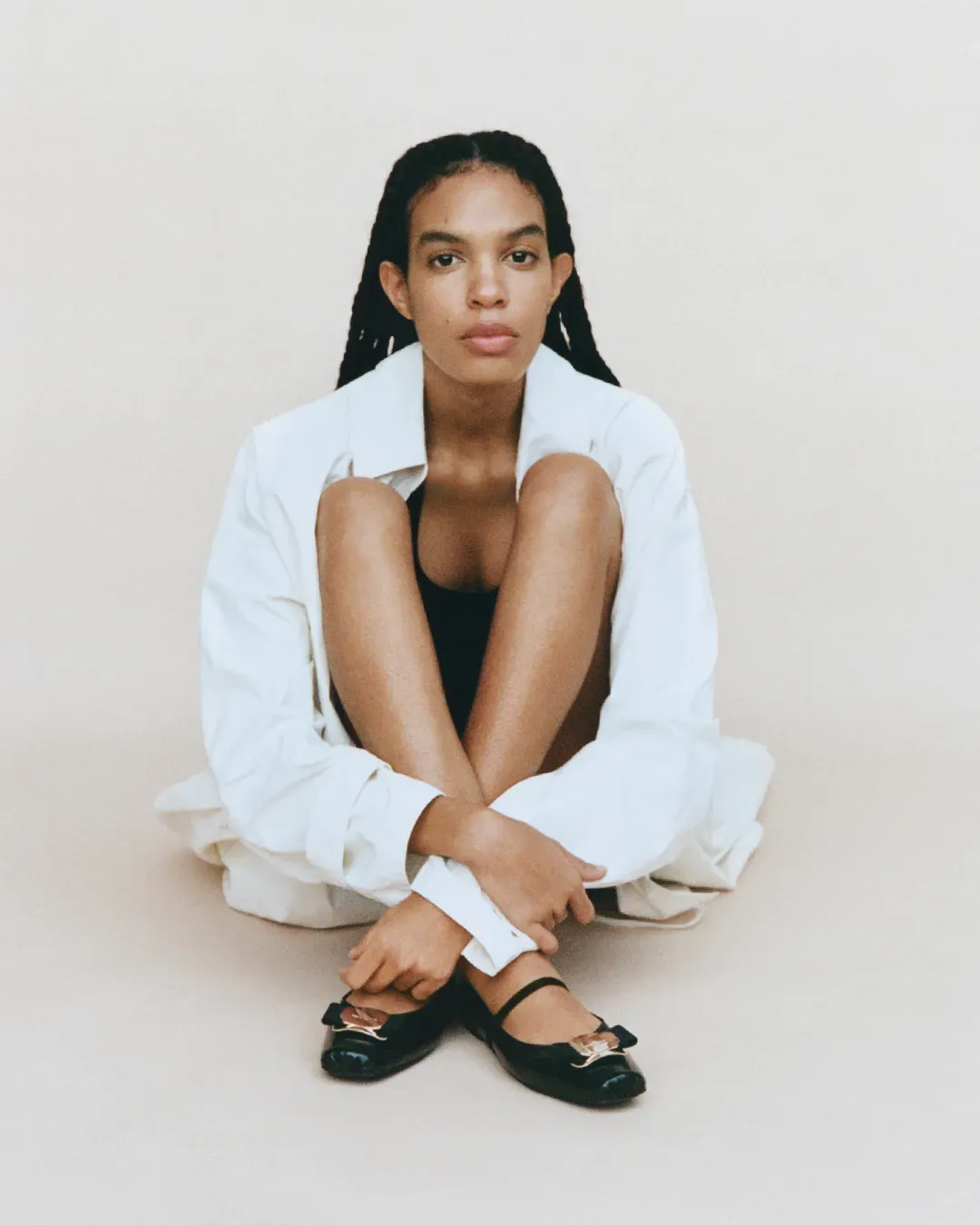 The Eternal Dance of Style: Ferragamo’s Ballet Flats Pirouette into Pre-Fall 2024