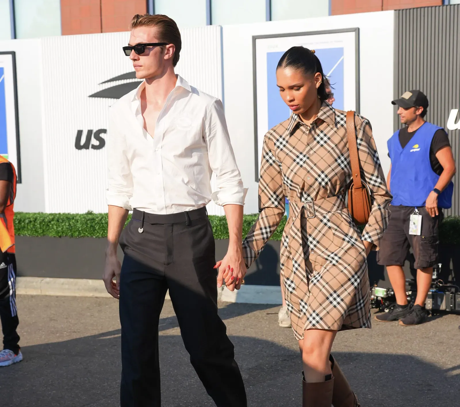 Nara Smith Stuns in Burberry at U.S. Open
