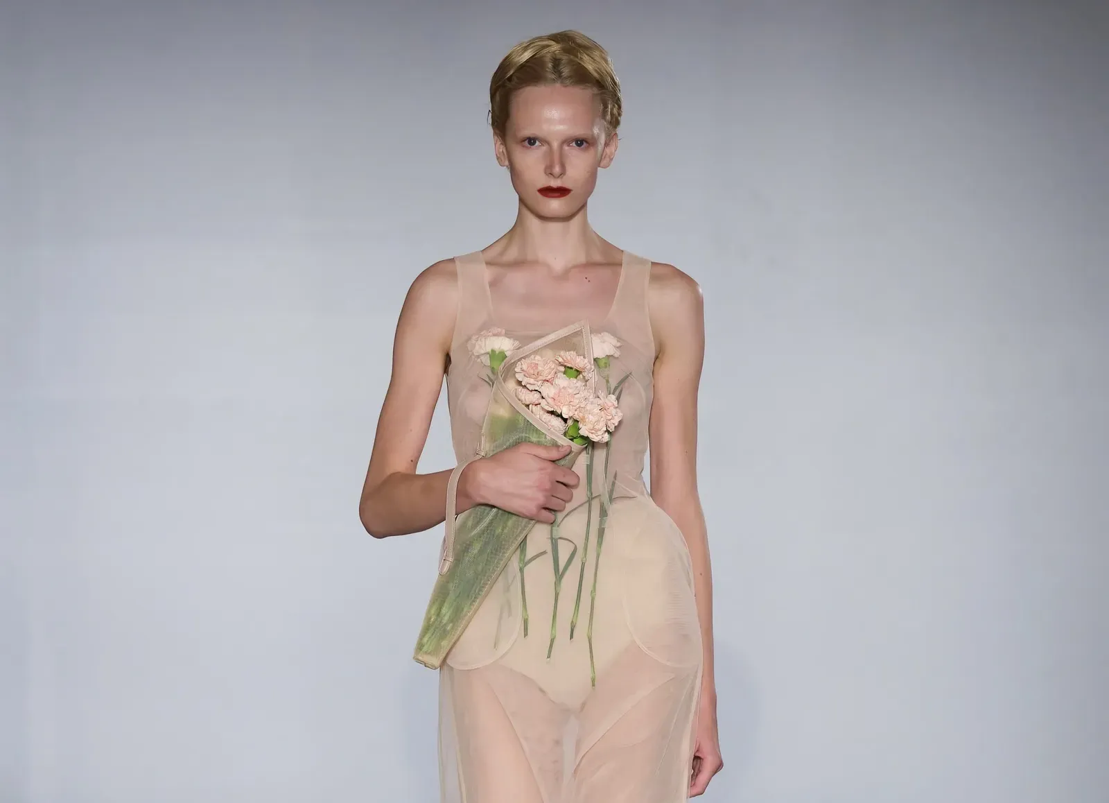 Simone Rocha Spring-Summer 2025 Collection: Carnations and Insecurities