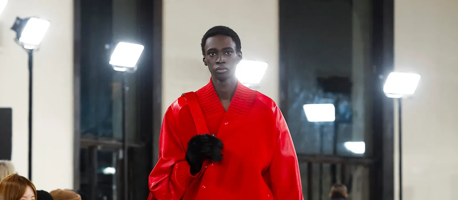 SONGZIO AW24: A Theatrical Foray into the World of Antiheroes