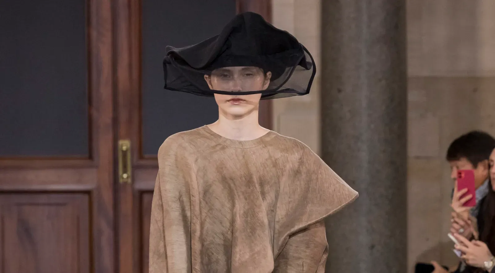 Uma Wang Spring Summer 2024 – An Ode to Venezia’s Enchanting Decay
