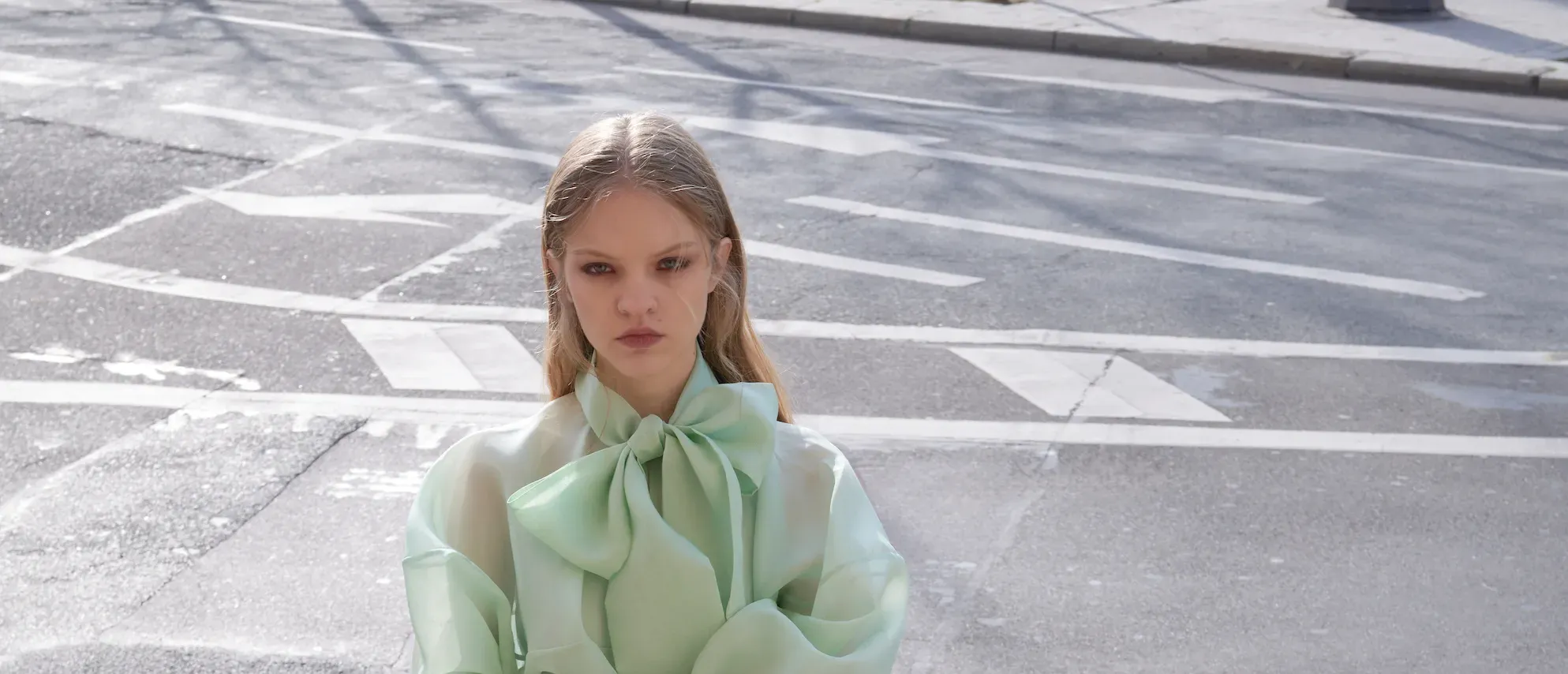 Viktor & Rolf Fall-Winter 2025: Couture DNA for Ready-to-Wear