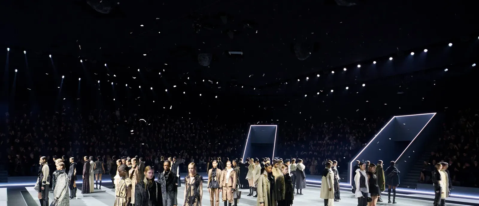 Dior Women’s RTW AW25: Virginia Woolf, Literary Metamorphosis