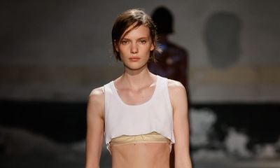 Veiled Contrasts: Unraveling Naples’ Dichotomy in No. 21’s Spring-Summer 2024 Collection