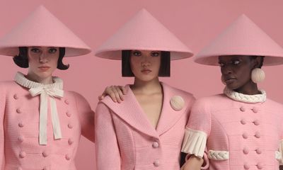 Showcasing Elegance with Integrity: CHOCHENG’s Enlightening Presence at Paris Fashion Week 2024