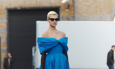 Alexander McQueen celebrates The Peak Bag for spring