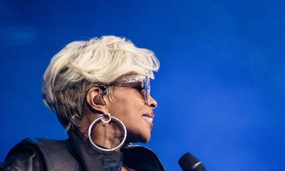 Glitz and Beats: The 2023 CFDA Fashion Awards Celebrate Hip Hop’s Runway Revolution with Mary J. Blige