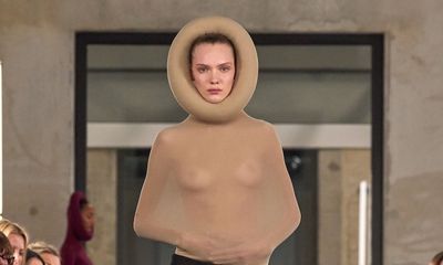 ALAÏA Fall 2025: Sculpted Art