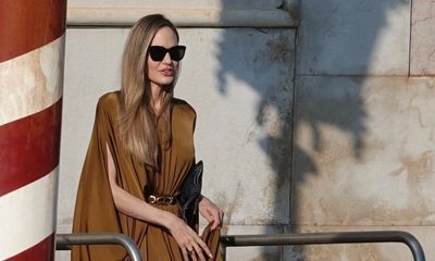 Angelina Jolie in Tom Ford: Venetian Alchemy in Liquid Gold Glamour