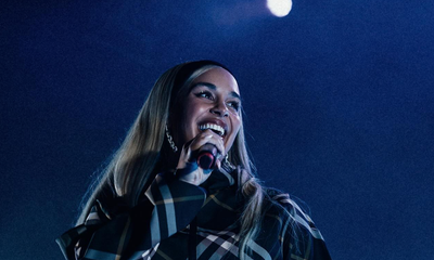 Jorja Smith Gives Burberry Check the Spotlight