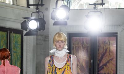 SONGZIO Spring Summer 2025: “Bright Star” Illuminates Paris Fashion Week