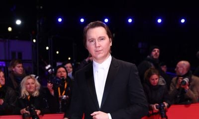 Paul Dano Radiates Elegance in Dior at ‘Spaceman’ Berlin Premiere