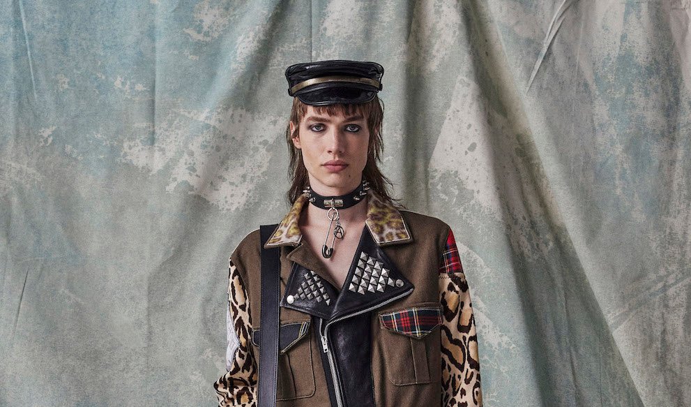 Moschino men’s pre-fall 2022