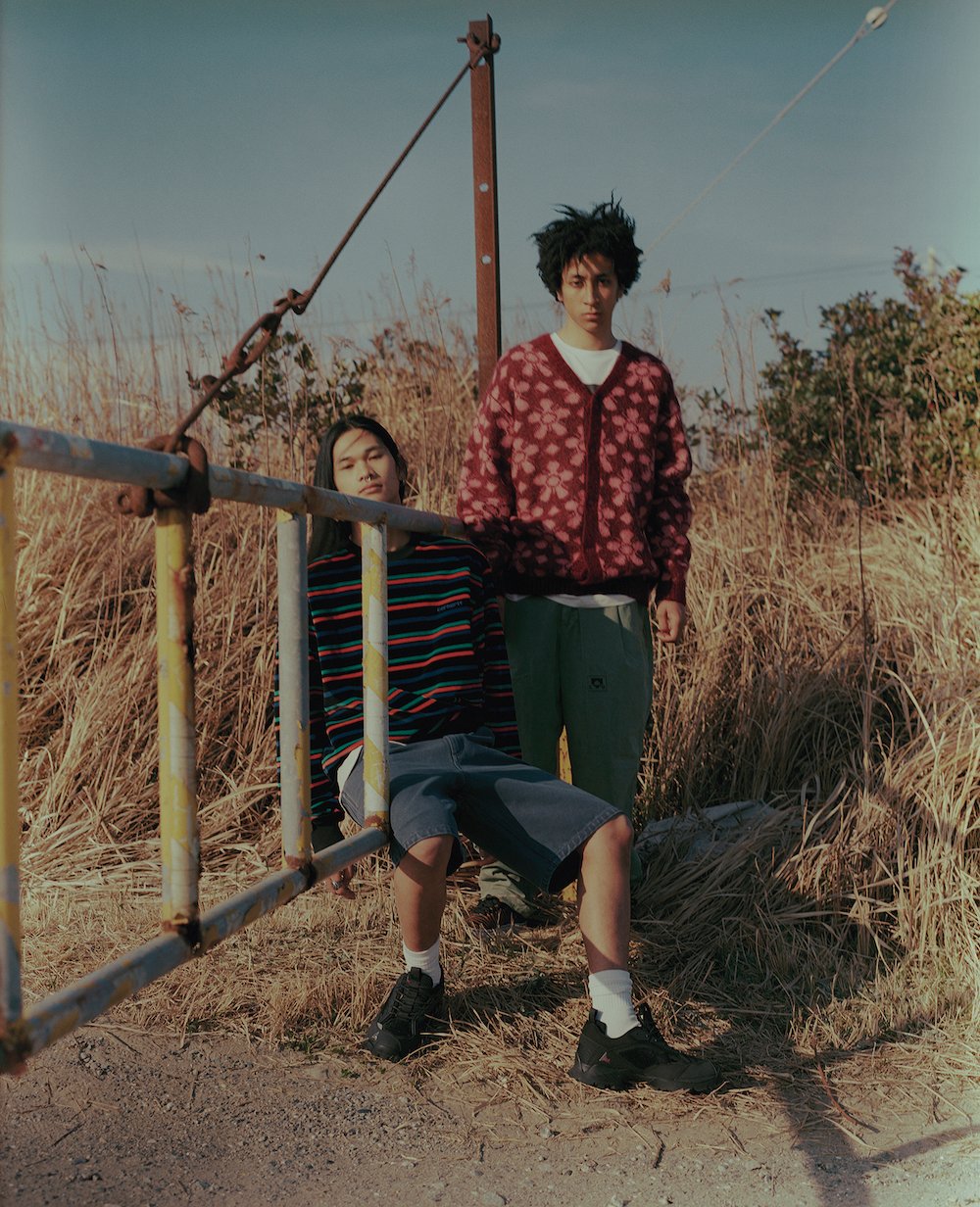 Left: top by CARHARTT WIP, shorts by OBEY, socks by STANCE, shoes by ROA Right: knit top by SNS, trousers by C.E, shoes by VANS, T-shirt by stylist own.