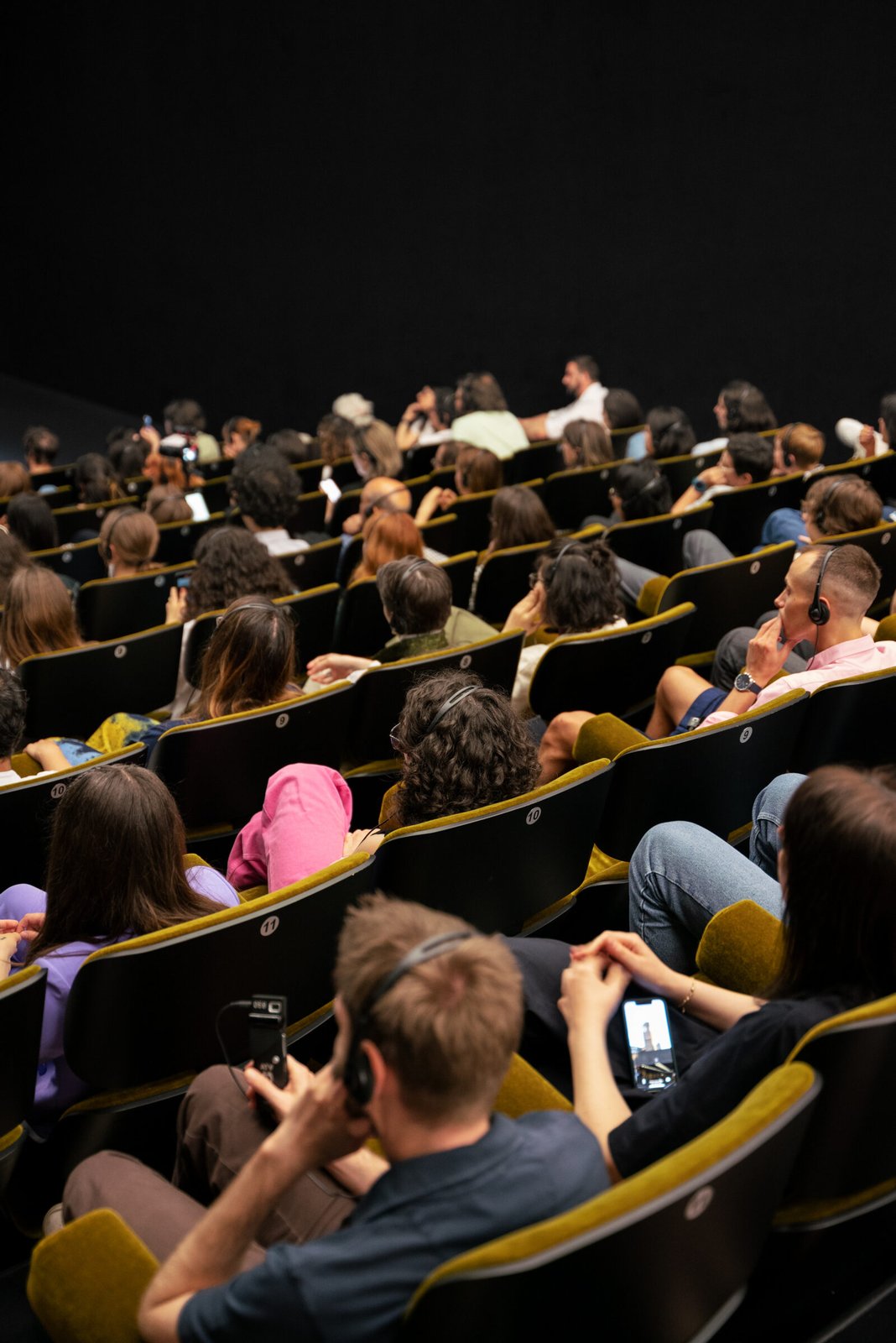 16-Cinema-Godard-Fondazione-Prada-Foto-Rui-Wu-1600x2398.jpg