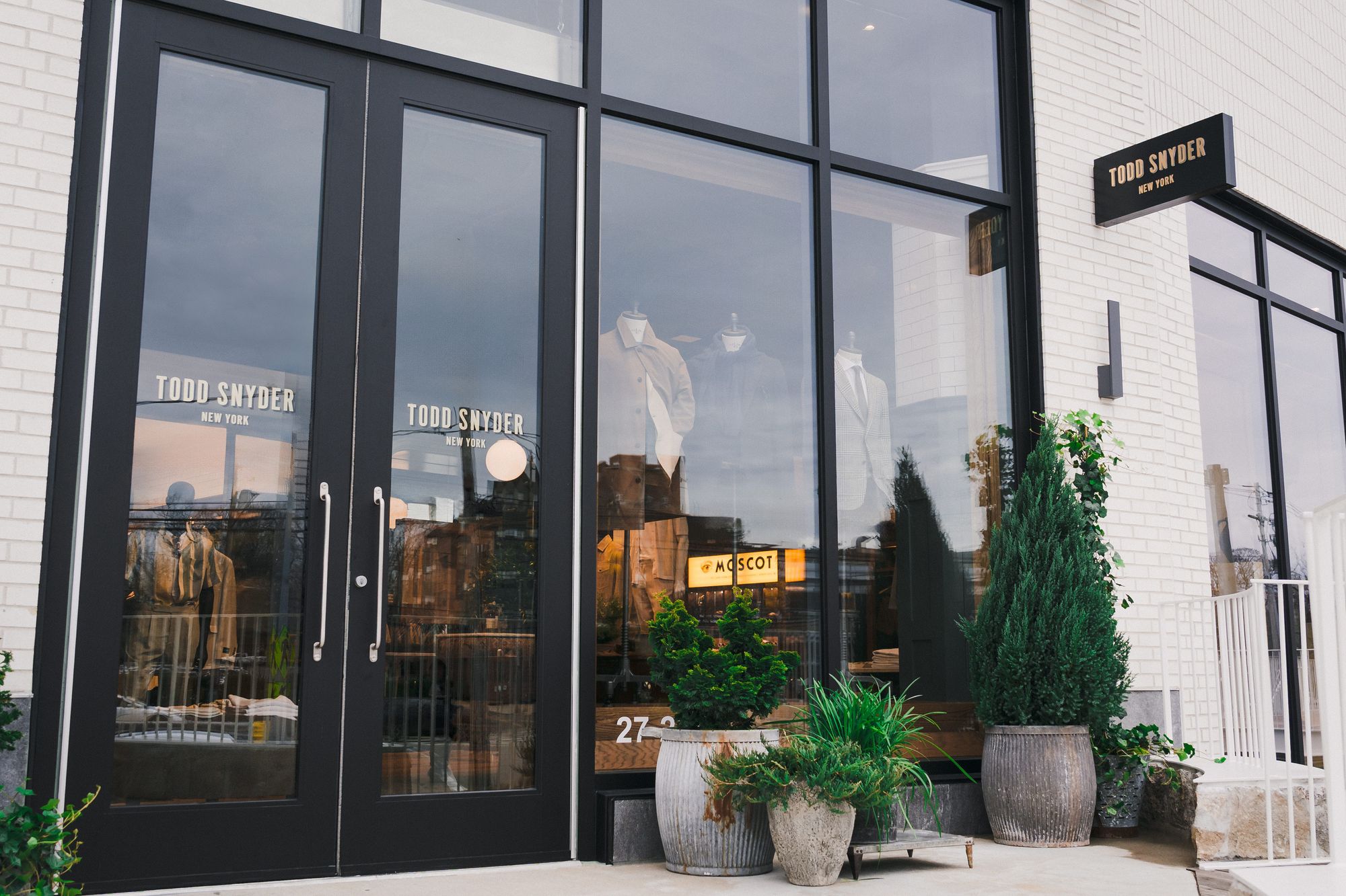 Todd Snyder Chestnut Hill store