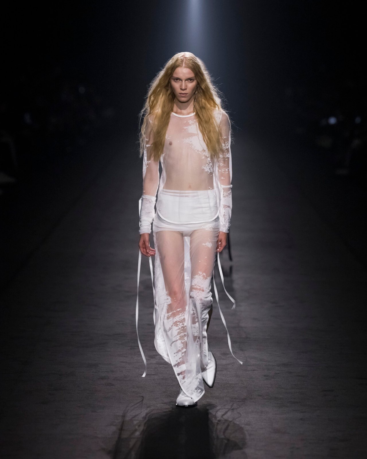 Model on the catwalk at the Ann Demeulemeester fashion show in Paris, Spring Summer 2024 Ready To Wear Fashion Week, Photo by Valerio Mezzanotti
