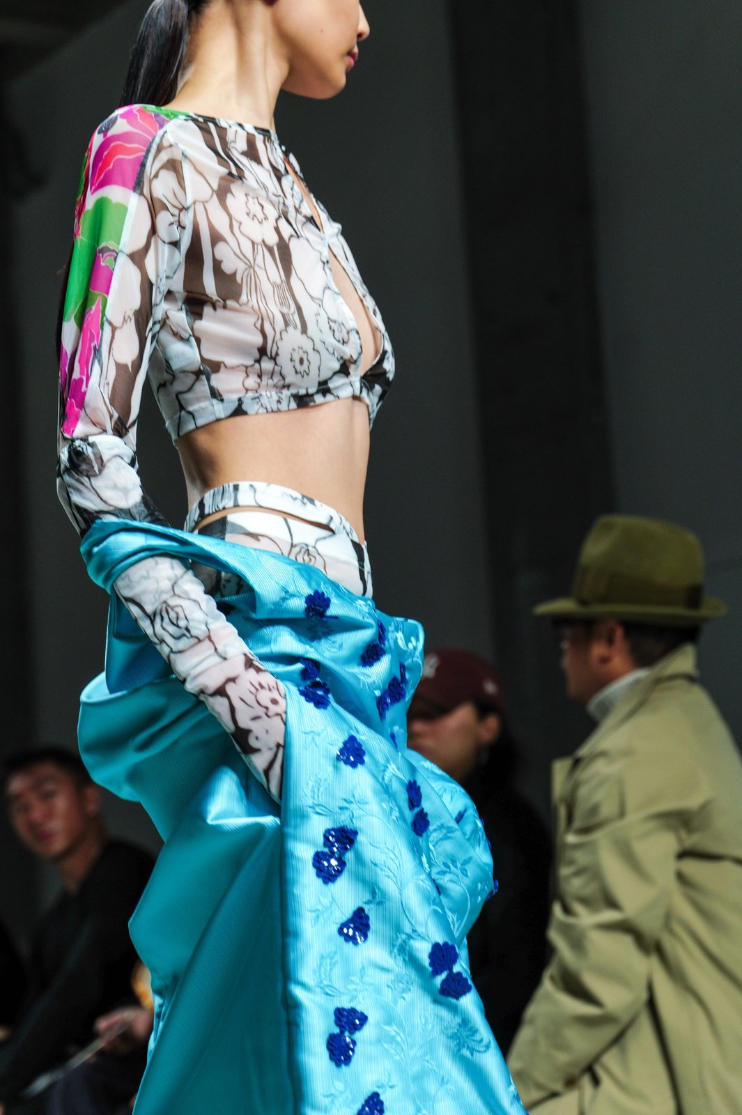 Look 25, SHUTING QIU Spring-Summer 2025 (Image: Patricia Burén)