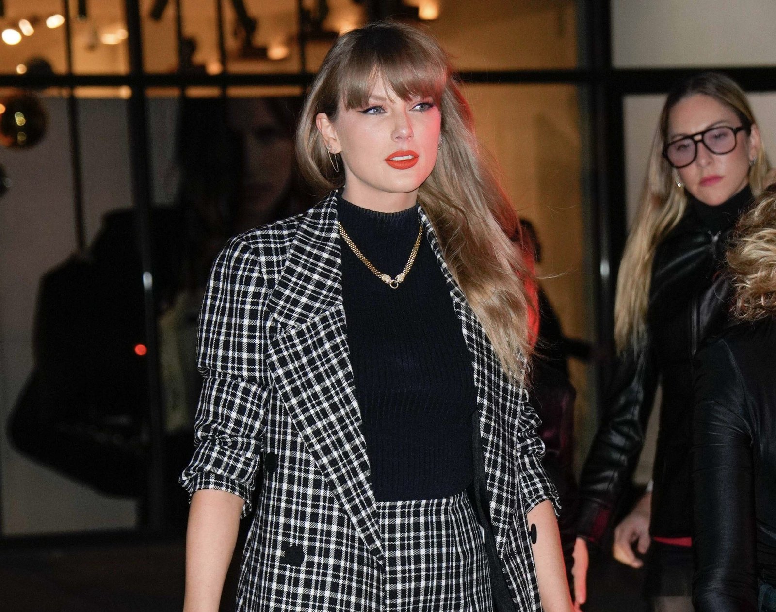 Taylor Swift Displays Timeless Winter Elegance in Carolina Herrera and Louis Vuitton in NYC