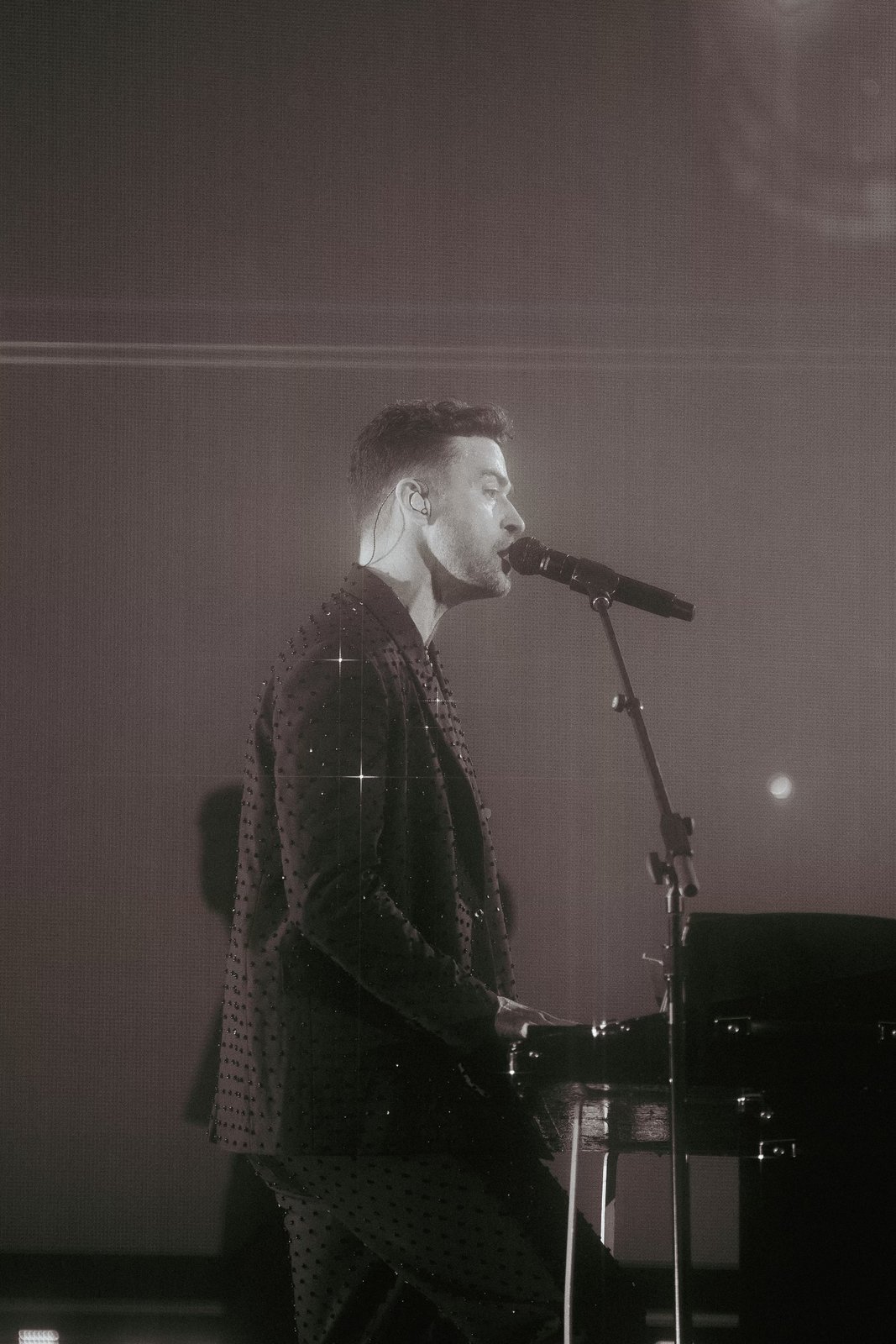 Justin Timberlake’s Custom Gucci Suit Steals the Show at ‘Forget Tomorrow’ Tour Kickoff