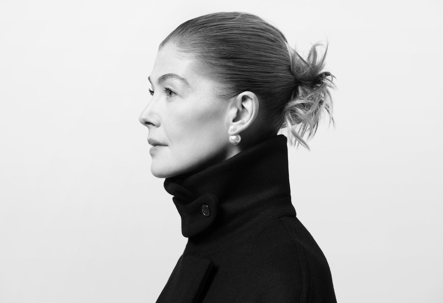 rosamund pike dior