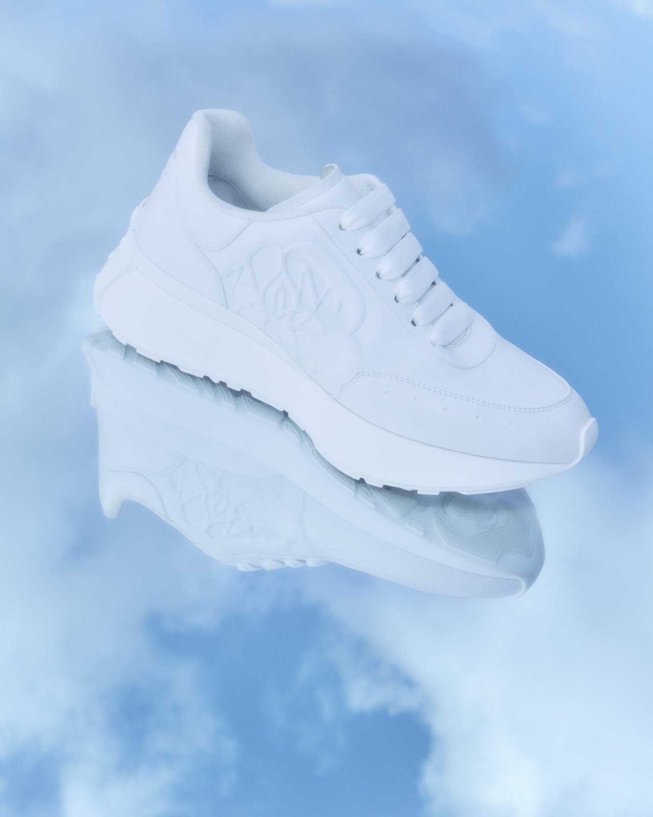 Alexander McQueen, sprint runner, sneaker