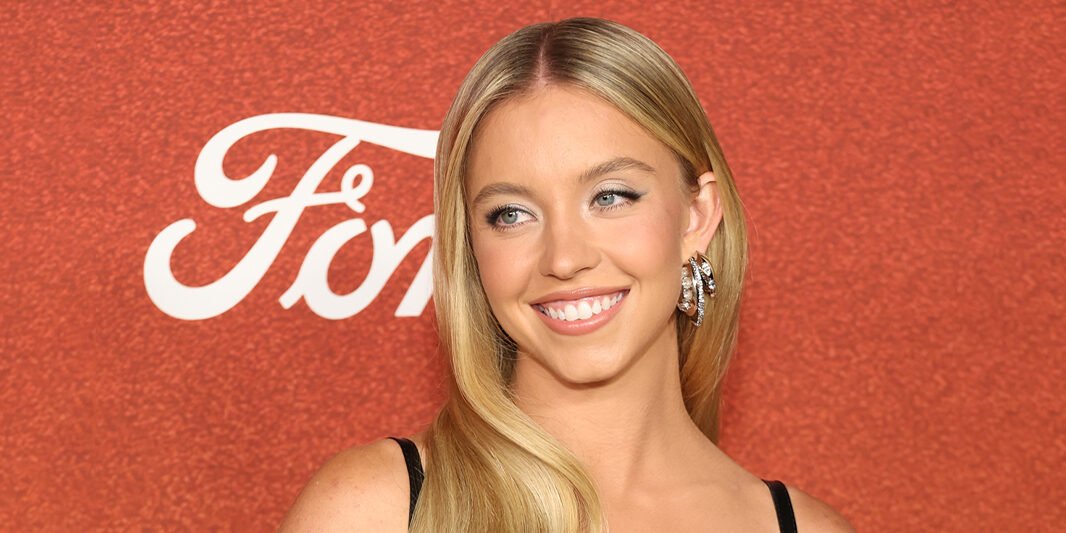 Sydney Sweeney wearing Alexander McQueen (2)