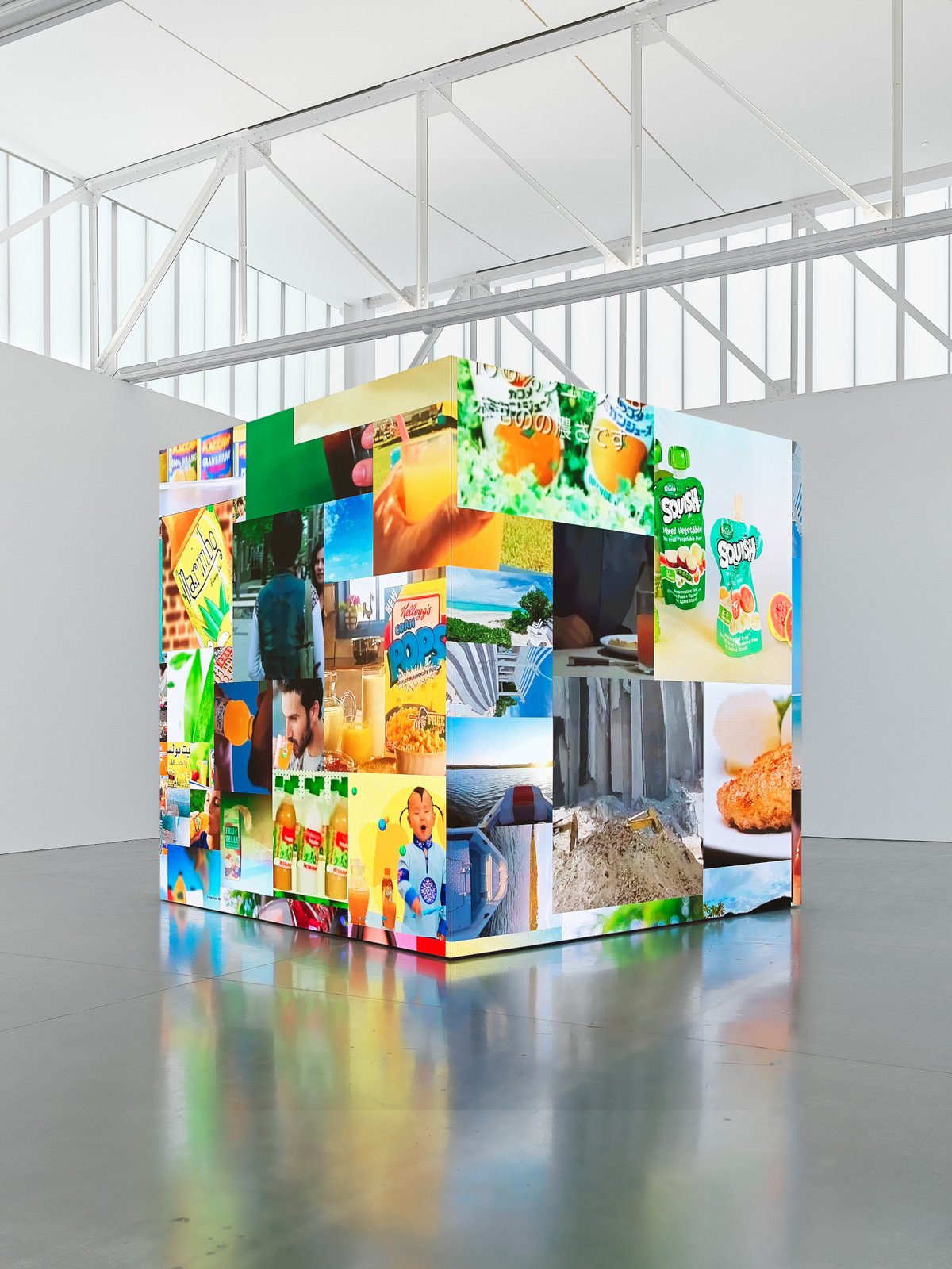 URS FISCHER Denominator, 2020–22 Database, algorithms, and LED cube 141 ¾ × 141 ¾ × 141 ¾ inches 360 × 360 × 360 cm © Urs Fischer Photo: Stefan Altenburger Courtesy Gagosian