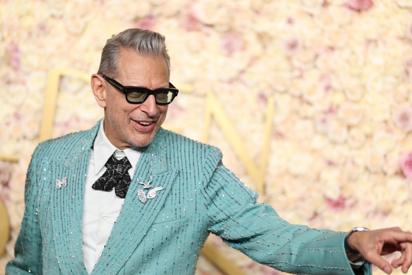 Jeff Goldblum wore AMIRI Spring-Summer 2025 Look 1 Crystal Stripe Double-Breasted Blazer, Poplin Dress Shirt, Creased Flare Trousers and MA 2cm Belt to attend the 82nd Golden Globes Awards on January 5, 2025, in Los Angeles, CA. (Photo: Getty/AMIRI)