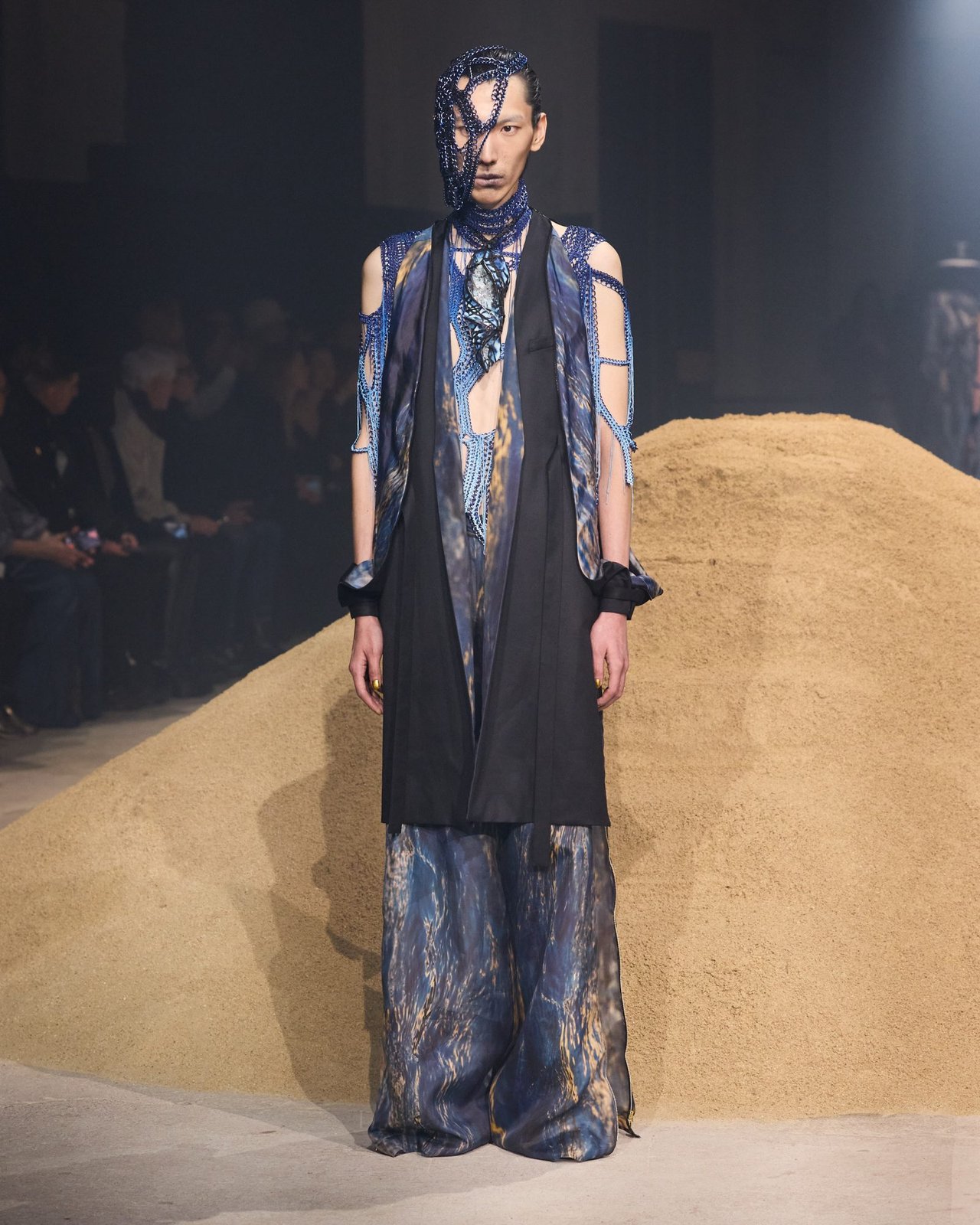 YUIMA-NAKAZATO-FW25-26-PARIS-4-5-05-1600x2000.jpg