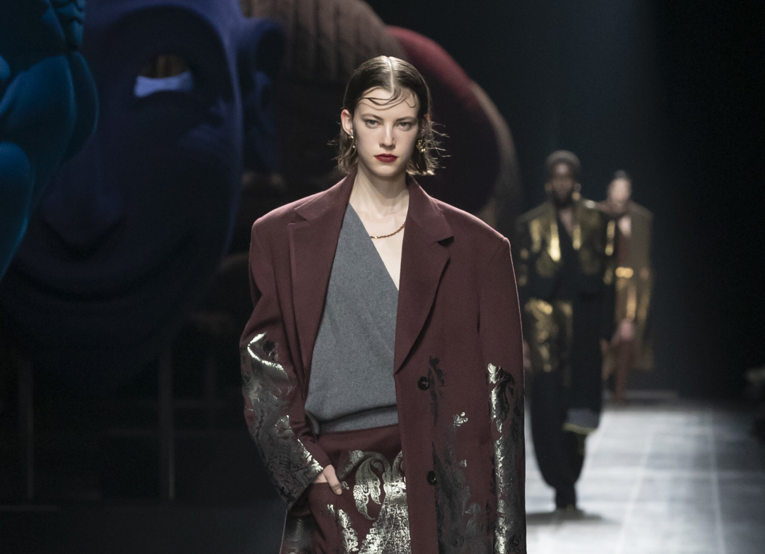 Etro Act Weaves Homeric Elegance into the Fall/Winter 2024/2025 Fashion Narrative