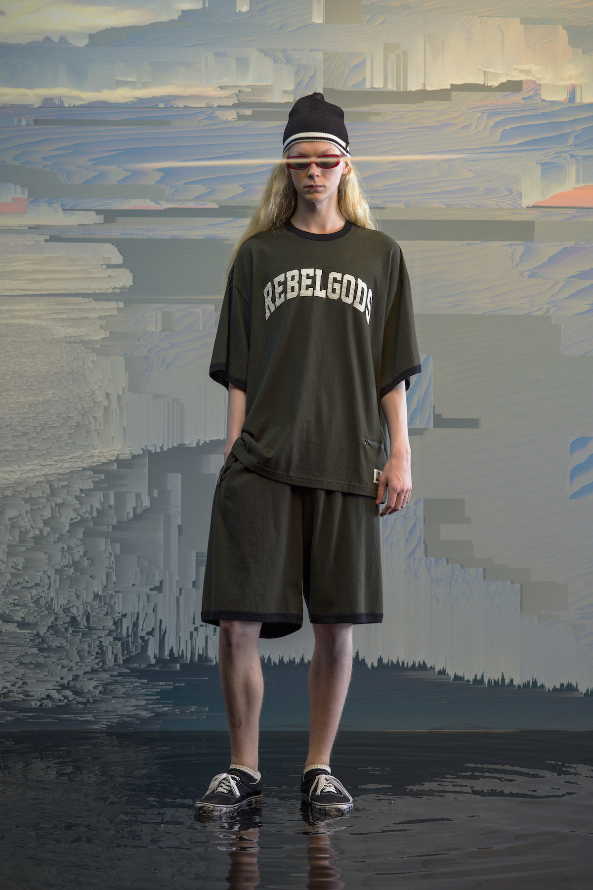 25 UNDERCOVER spring summer 2023 pink floyd