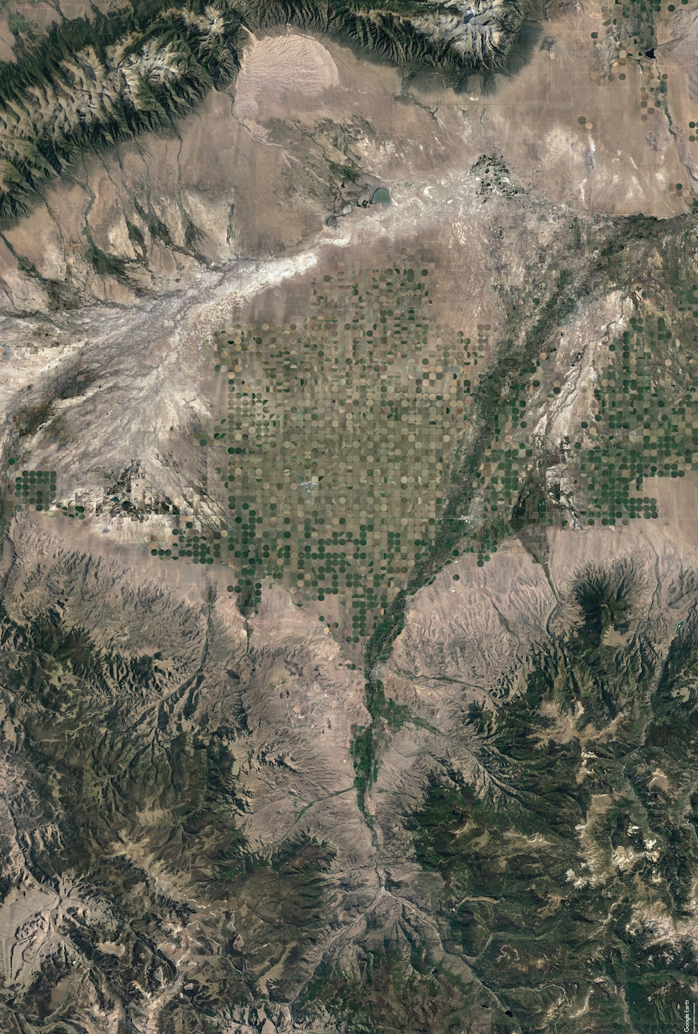 Marguerite Humeau Satellite image of the San Luis Valley, Colorado, exported from Google Earth Pro Year: 2022. Image Credit: Google Earth Pro. Location coordinates 37.735867, -105.836213, Access date 1 September 2022. Courtesy of the artist Satellite image of the San Luis Valley, Colorado, exported from Google Earth Pro
Year: 2022
Image Credit: Google Earth Pro?
Courtesy the artist