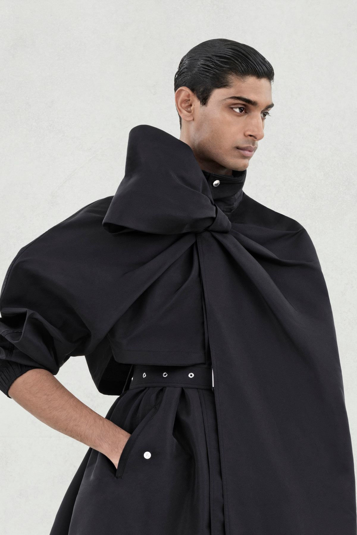 Alexander McQueen Spring/Summer 2024 Menswear Collection, Look 19 Detail