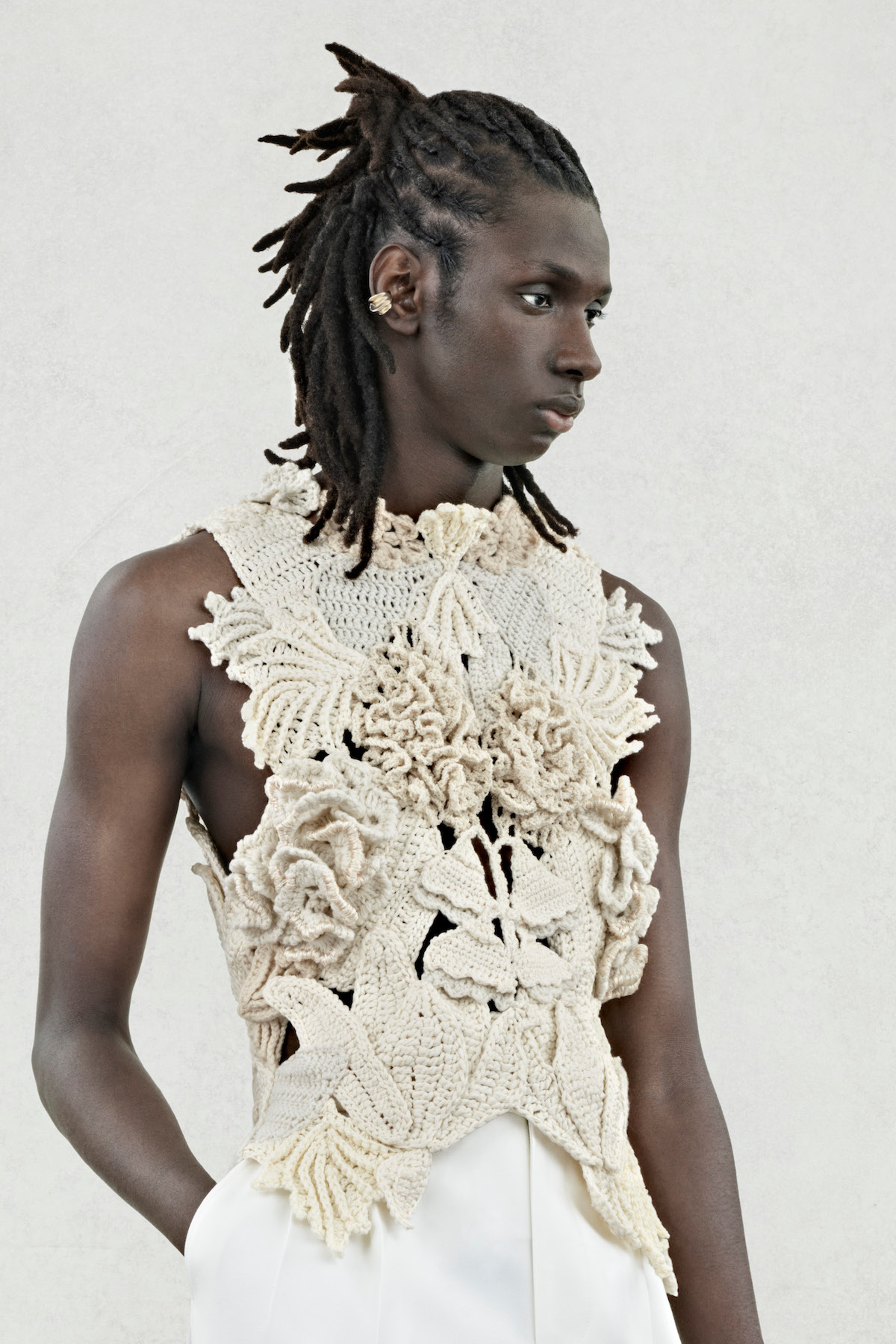 Alexander McQueen Spring/Summer 2024 Menswear Collection, Look 23 Detail
