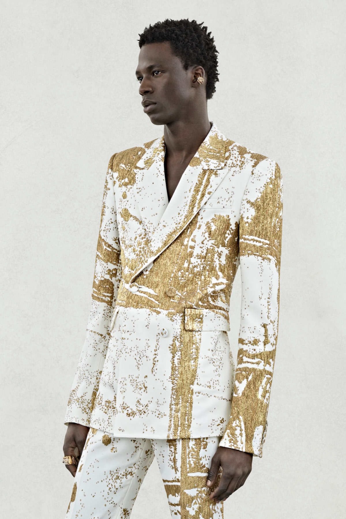 Alexander McQueen Spring/Summer 2024 Menswear Collection, Look 30