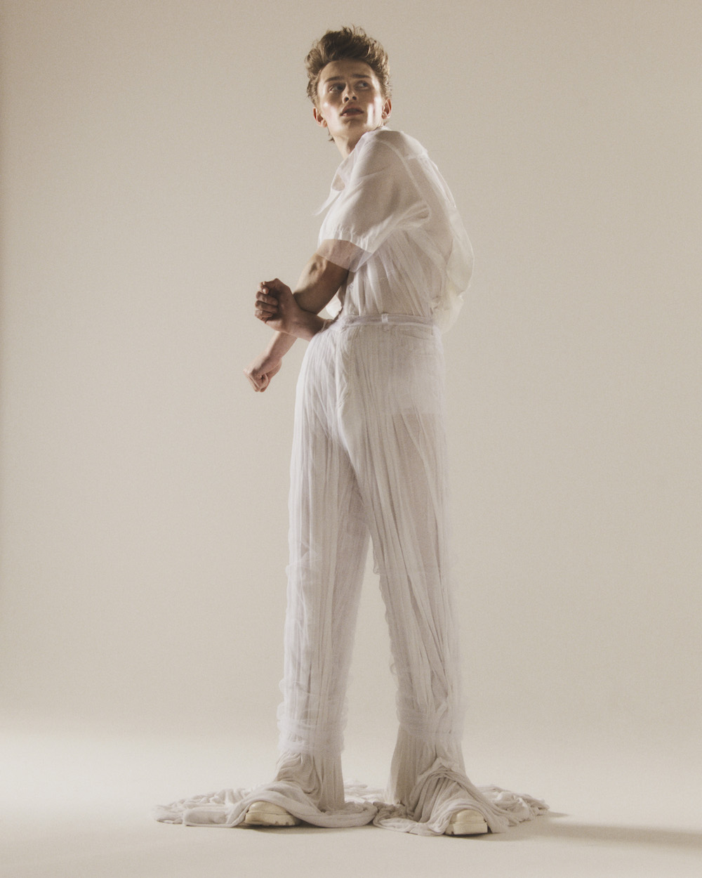 All by CATHERINE HUDSON, shoes by HUGO BOSS