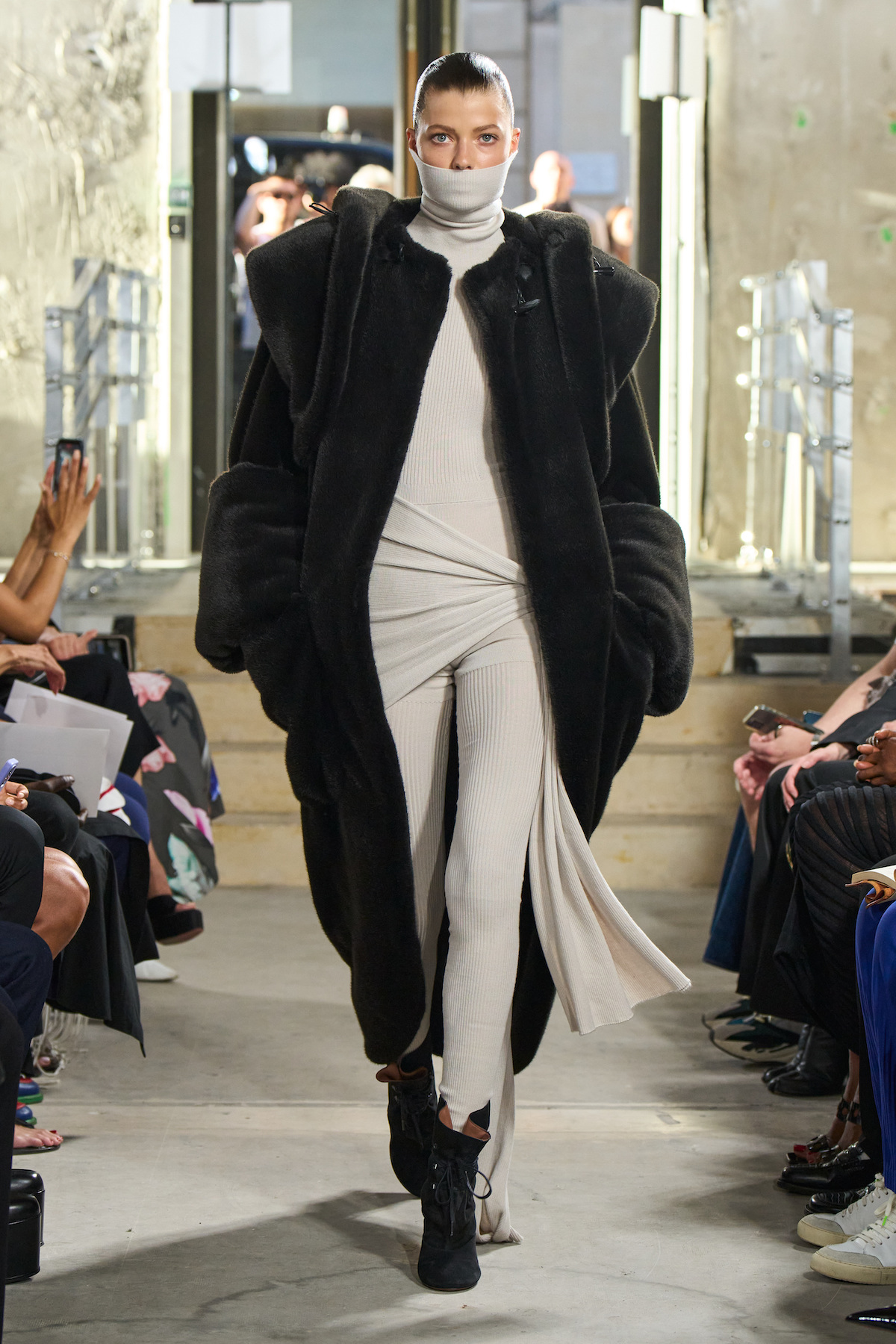 14 ALAÏA winter spring 2023