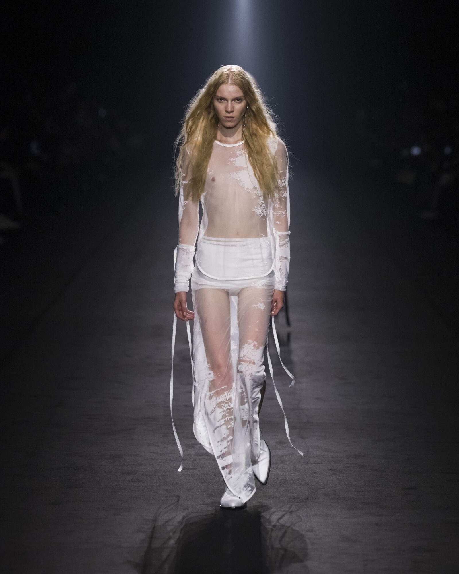 Model on the catwalk at the Ann Demeulemeester fashion show in Paris, Spring Summer 2024 Ready To Wear Fashion Week, Photo by Valerio Mezzanotti