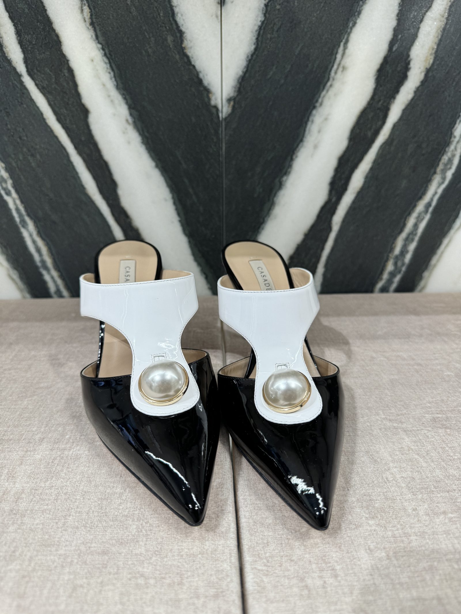 Casadei Pump with Pearl detail