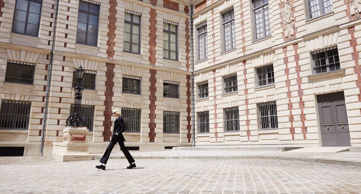 CELINE’s TOMBOY Collection: Reveling in Rebellious Elegance at Paris’ Bibliothèque Nationale