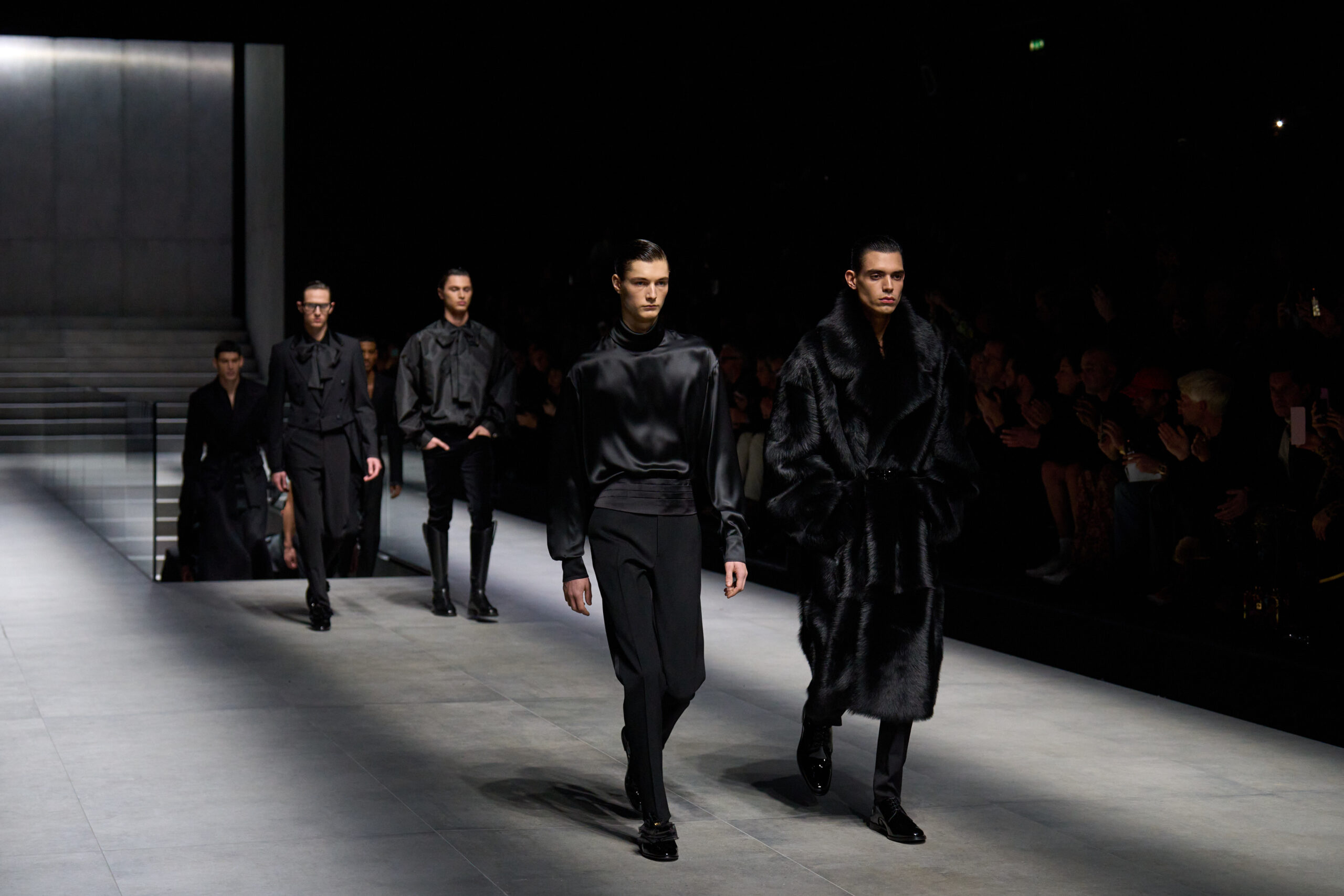 Dolce&Gabbana’s ‘Sleek’ 2024: Redefining Men’s Fashion with Italian Elegance
