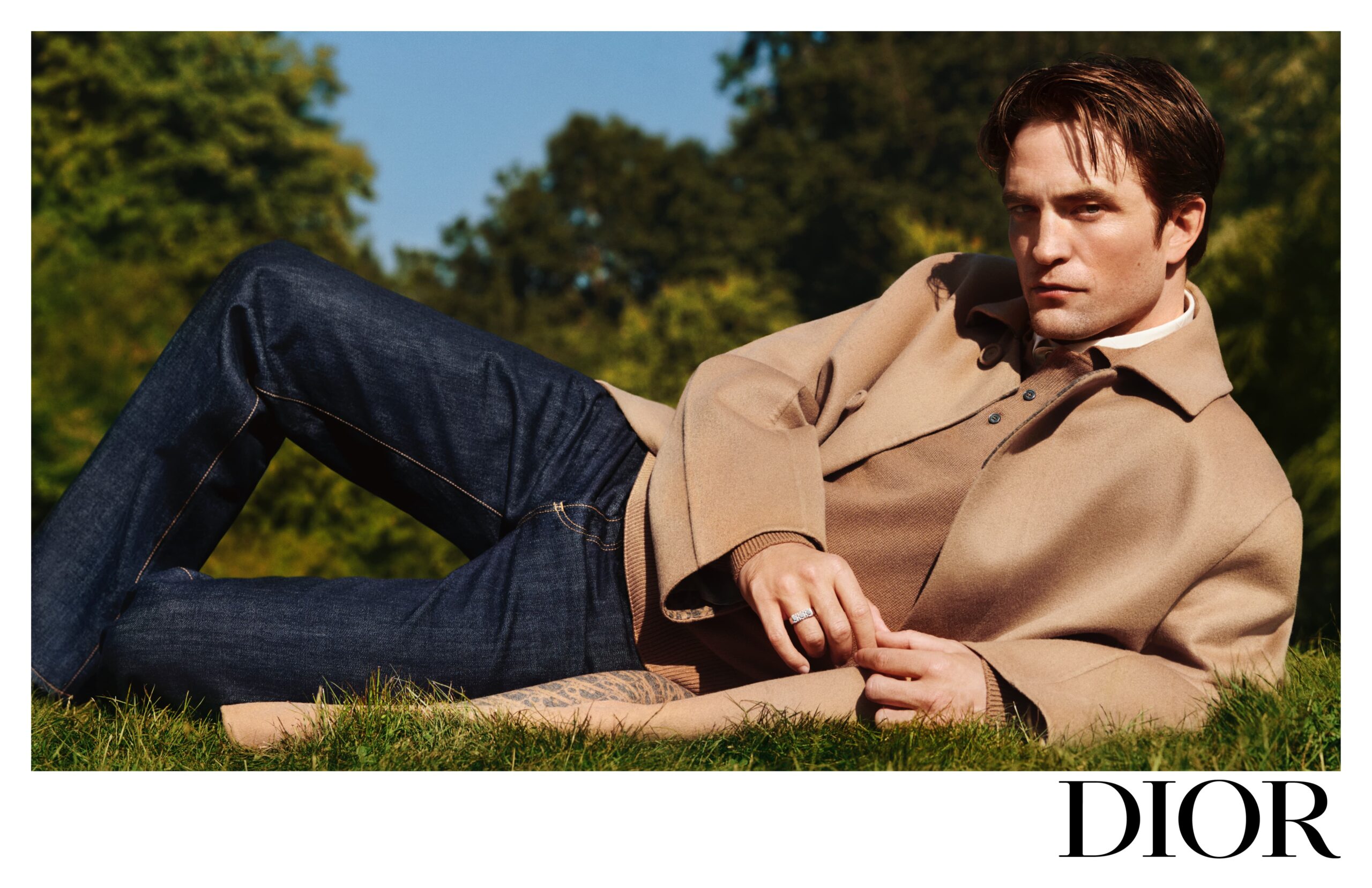 Redefining Timeless Elegance: Robert Pattinson Embodies Dior’s Latest Men’s Icons Capsule