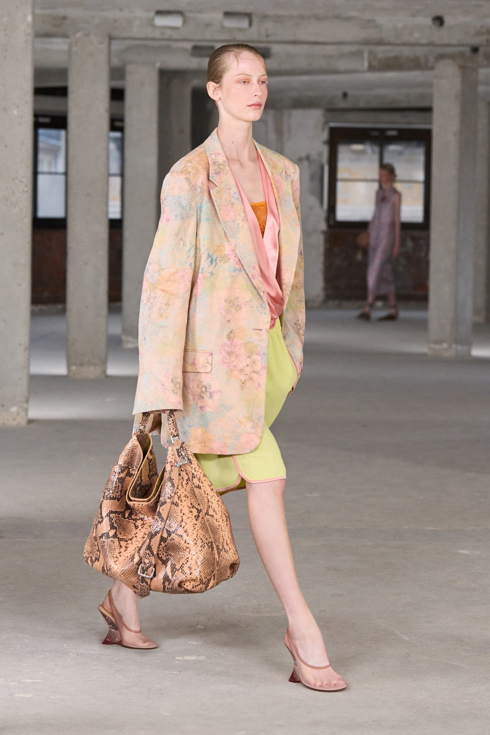 Look 49, Dries Van Noten Women’s Spring-Summer 2025 (Image: GORUNWAY)