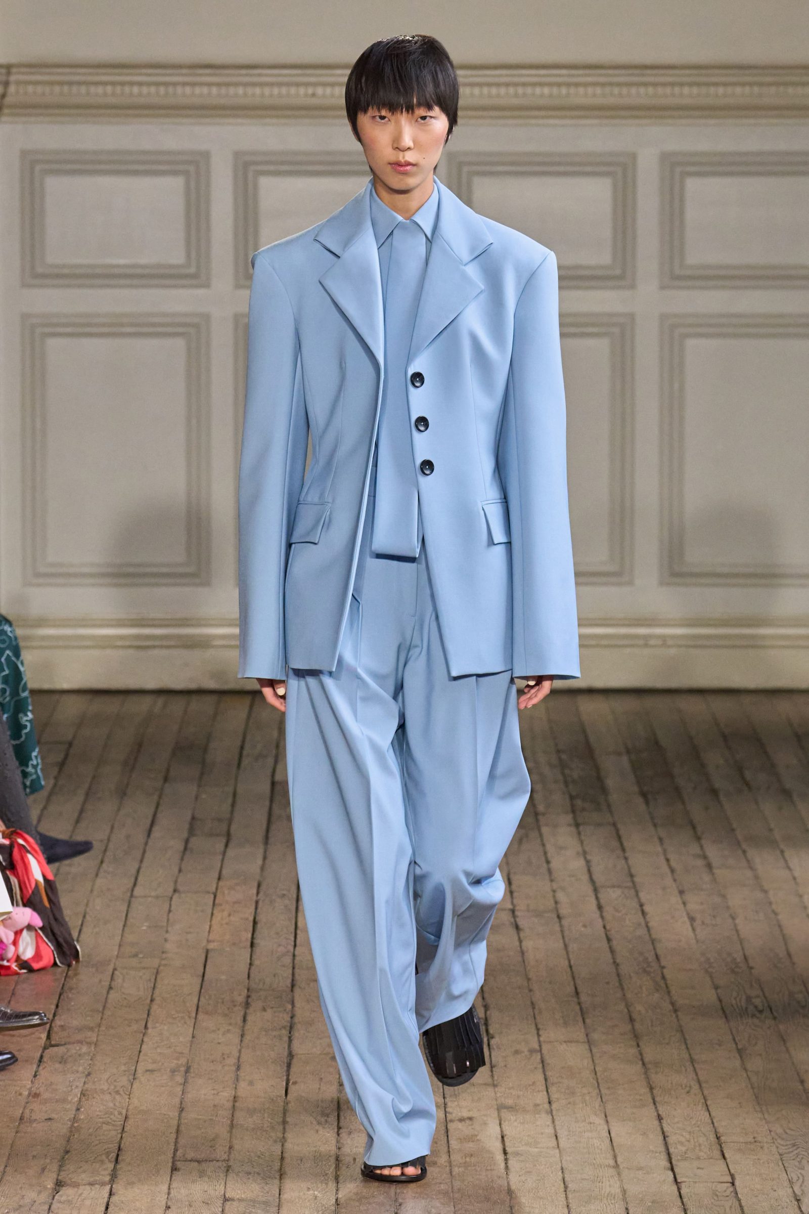 Look 11