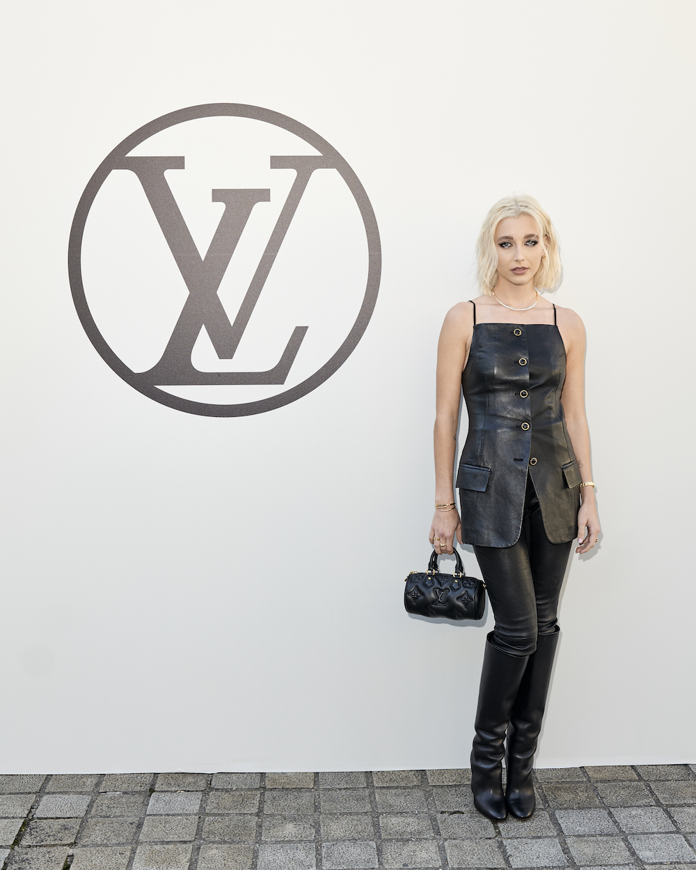 Emma Chamberlain attends the Louis Vuitton Spring Summer 2023 show Emma Chamberlain attends Louis Vuitton Spring Summer 2023