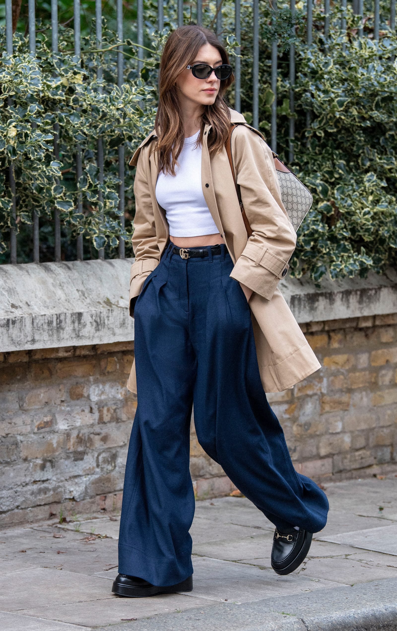 Daisy Edgar-Jones arrives at London's Almeida Theatre for "Cat on a Hot Tin Roof," January 20, 2025. (Photo: GoffPhotos.com/KGC-102)