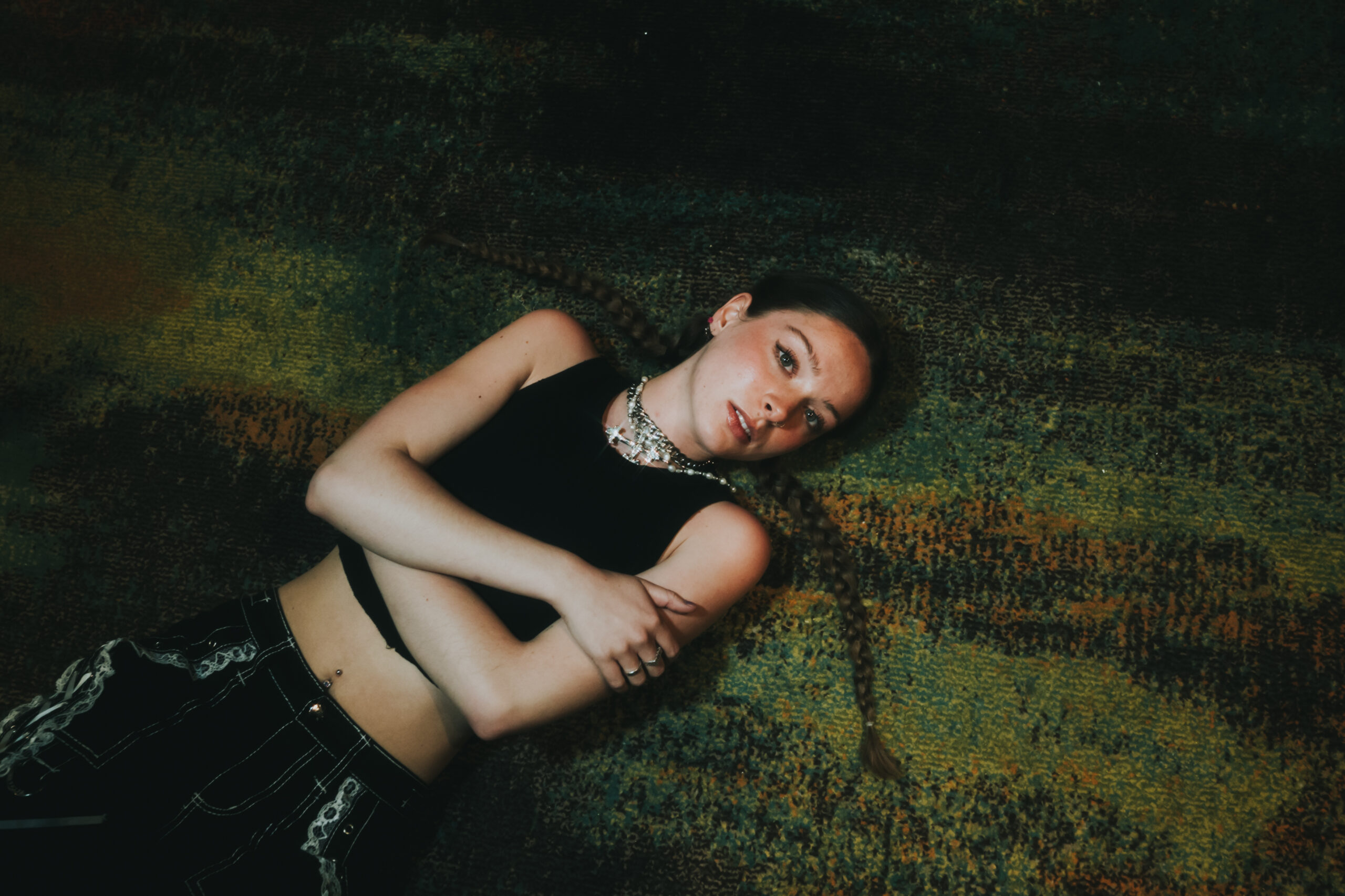 Holly Humberstone releases a new single, ‘Sleep Tight’
